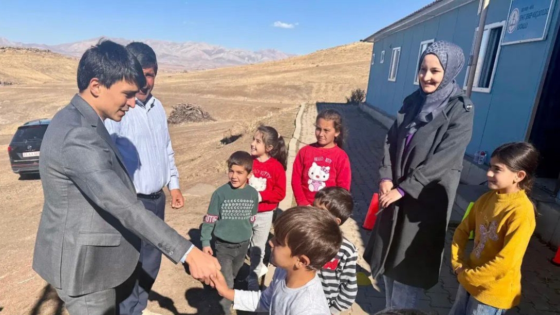 İlçe Kaymakamımız Sayın Onur Bektaş'ın Şehit Şeref Küçükyıldız İlkokulu'nu Ziyareti
