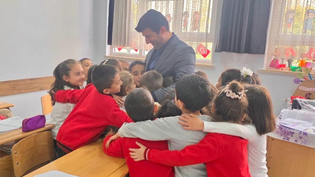 İlçe Millî Eğitim Müdürümüz Sayın Yakup Abak'ın Atatürk İlkokulu'nu Ziyareti